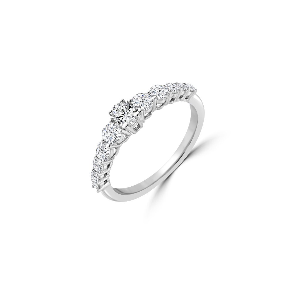 Graduated Diamond Ring in 18K White Gold