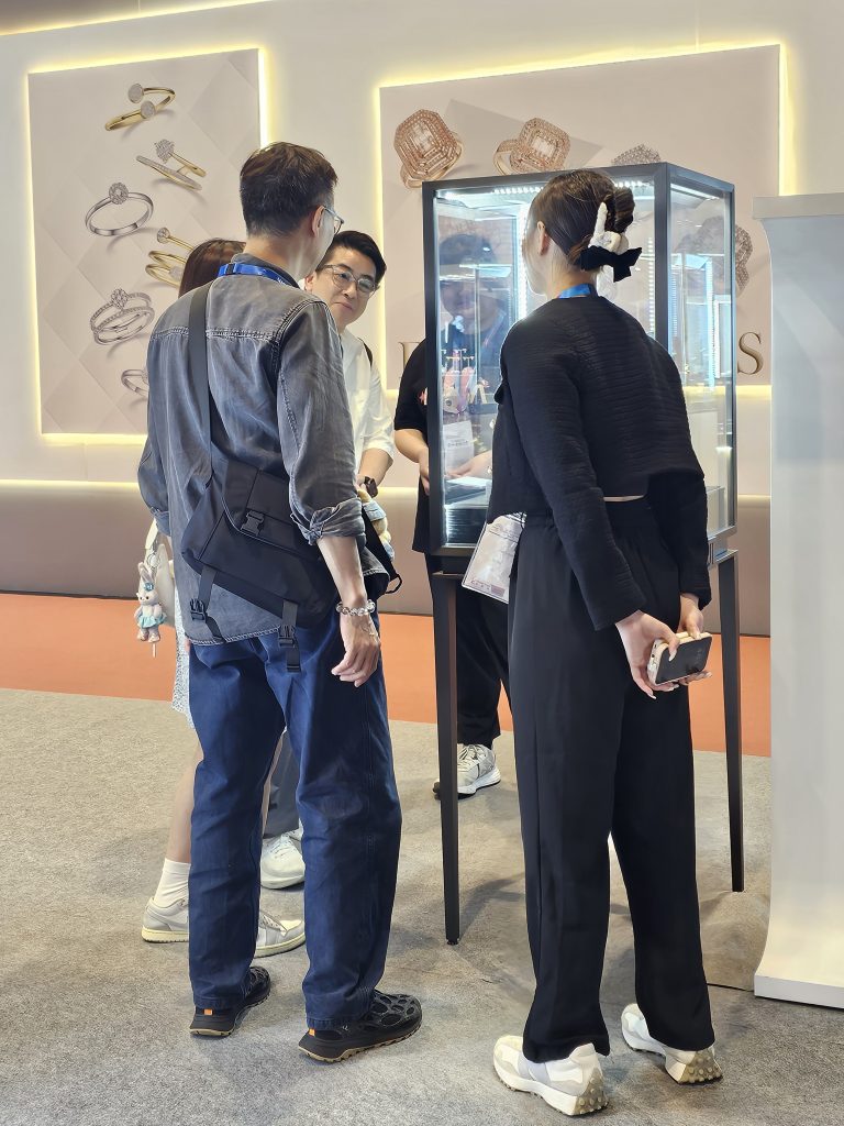JGA 2025 Recap: A Different Kind of Sparkle from EJI 5 JGA 2025 - Snap Photos - Students engaging with visitors