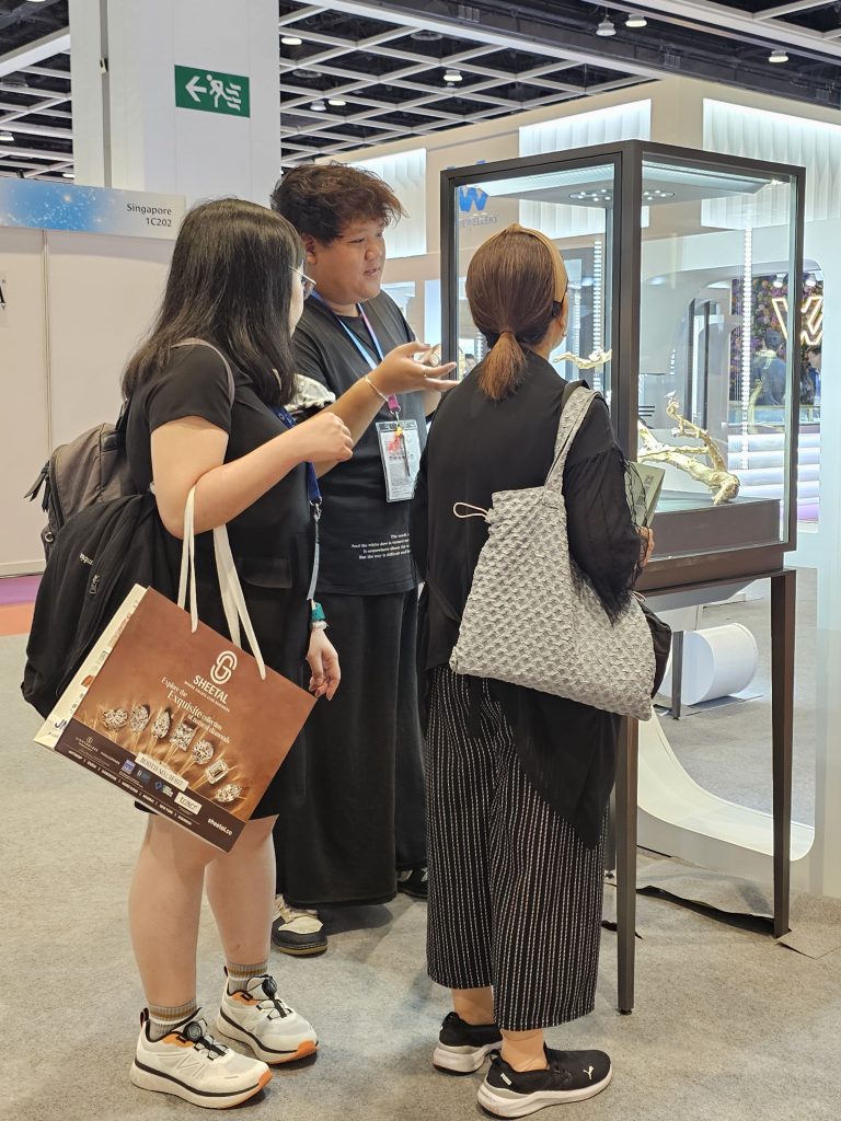 JGA 2025 Recap: A Different Kind of Sparkle from EJI 6 JGA 2025 - Snap Photos - Students engaging with visitors